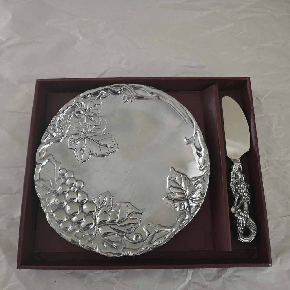 Arthur Court Aluminum Grape & Leaf Cheese Plate Serving Tray with Cheese Server